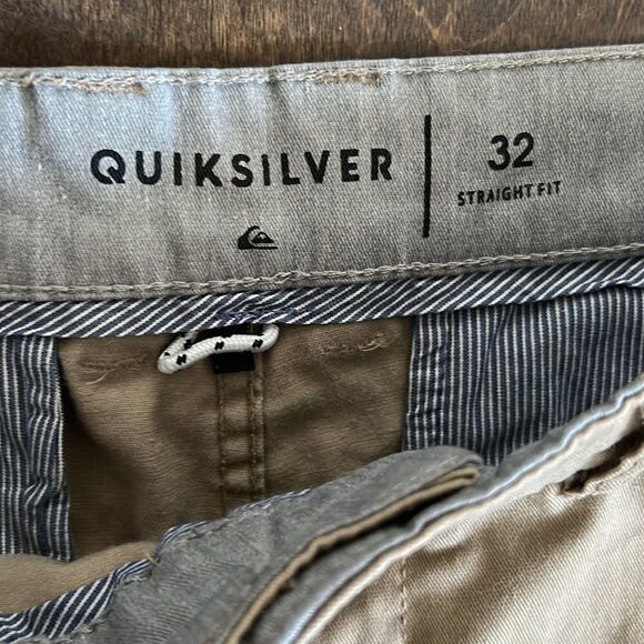 Quicksilver Khaki Straight Fit shorts Sz-32 - Picture 4 of 11